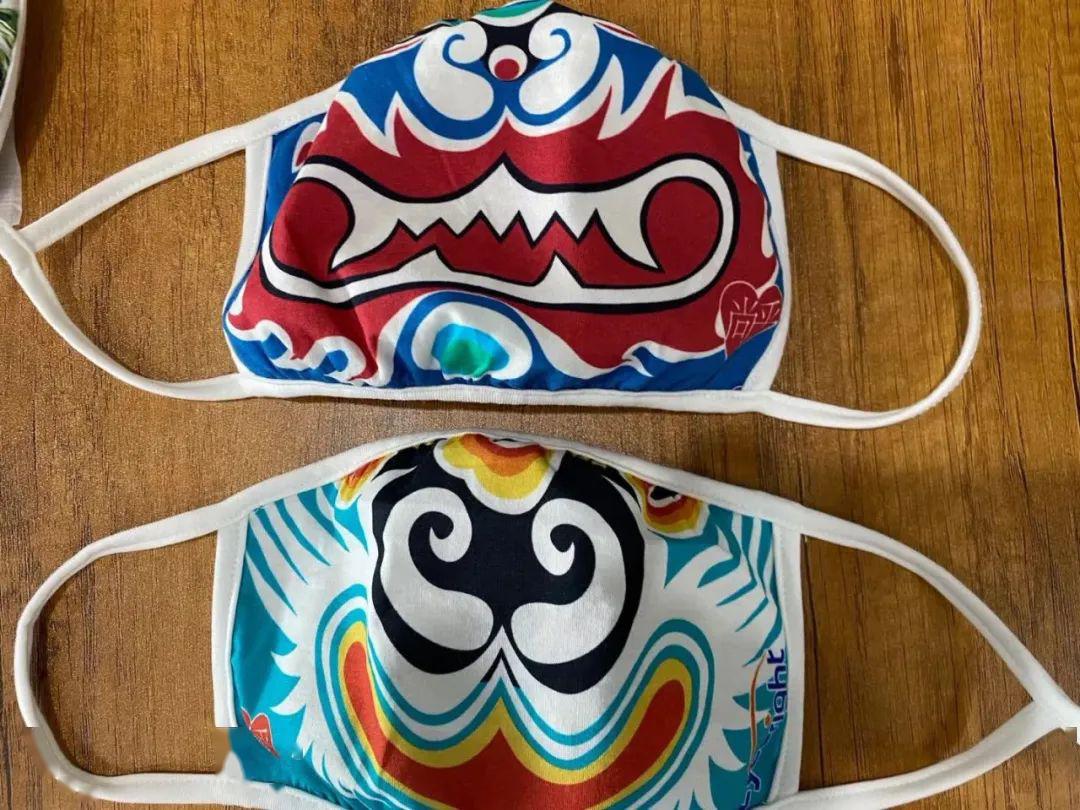 全球爆款印花口罩订单不断南非服装设计师的印花口罩被政府大量采购