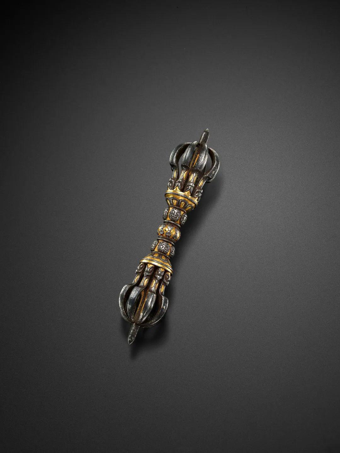 佛教的重要法器,象征所向无敌,无坚不催的智慧,可除去烦恼,摧毁各种