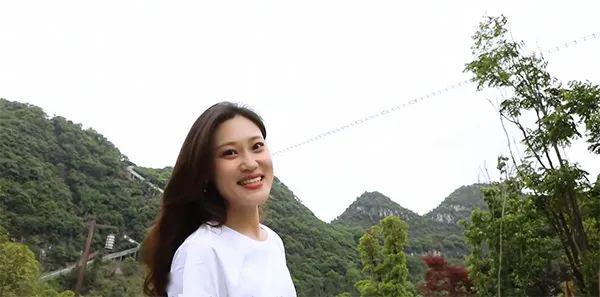 直播带货的女县委书记女县长:面对面"美女标签"