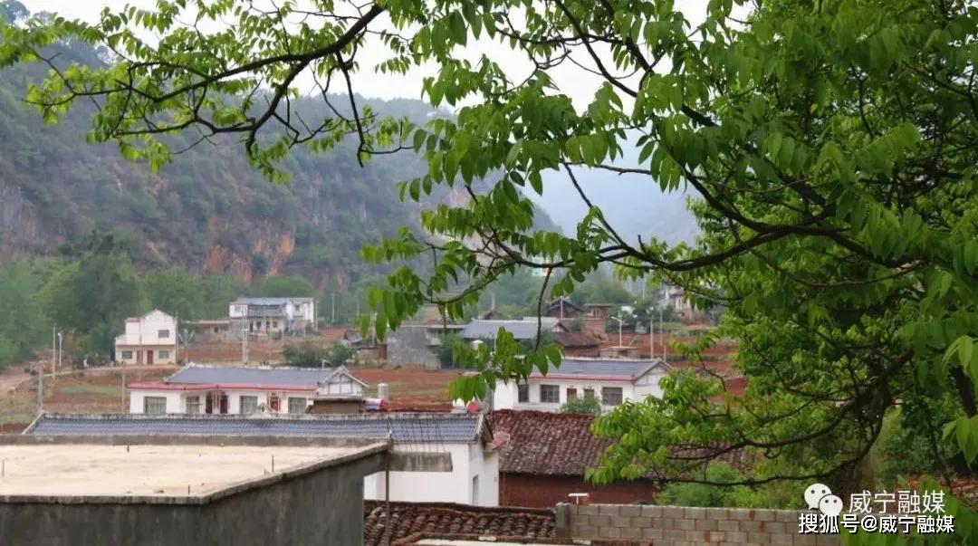 麻乍镇真招实招补齐三保障短板