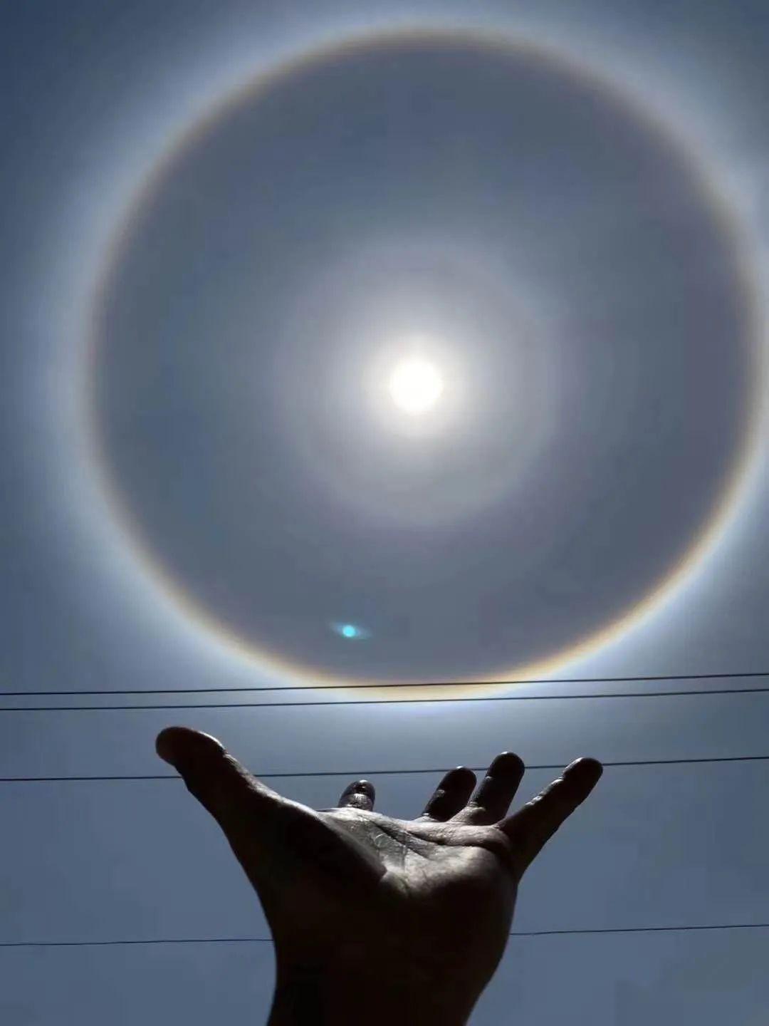 武平上演日晕奇观拍照的网友太皮了