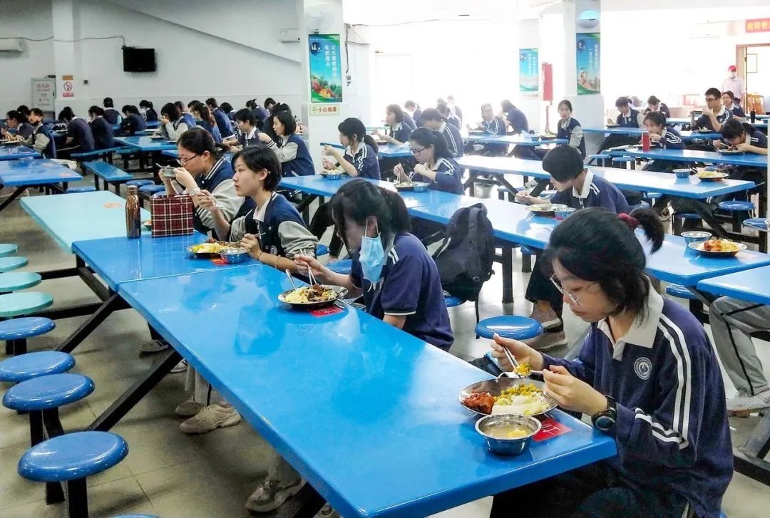 直击珠海开学第一顿饭真香