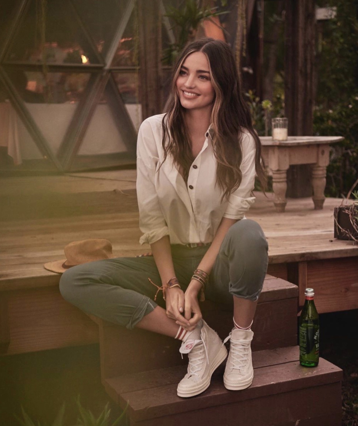 米兰达可儿近照直线发福穿横条纹t恤太显壮小腹赘肉明显