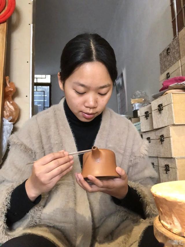 紫陶汇 | 时间造就"指"上"才华"——余艳萍 ,朱梦迪_匠人