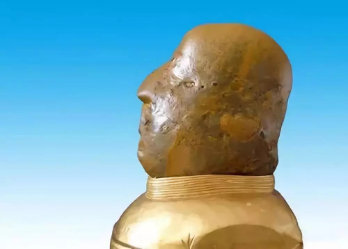 这样垃圾奇石专家竟然估价85亿这个专家不简单啊