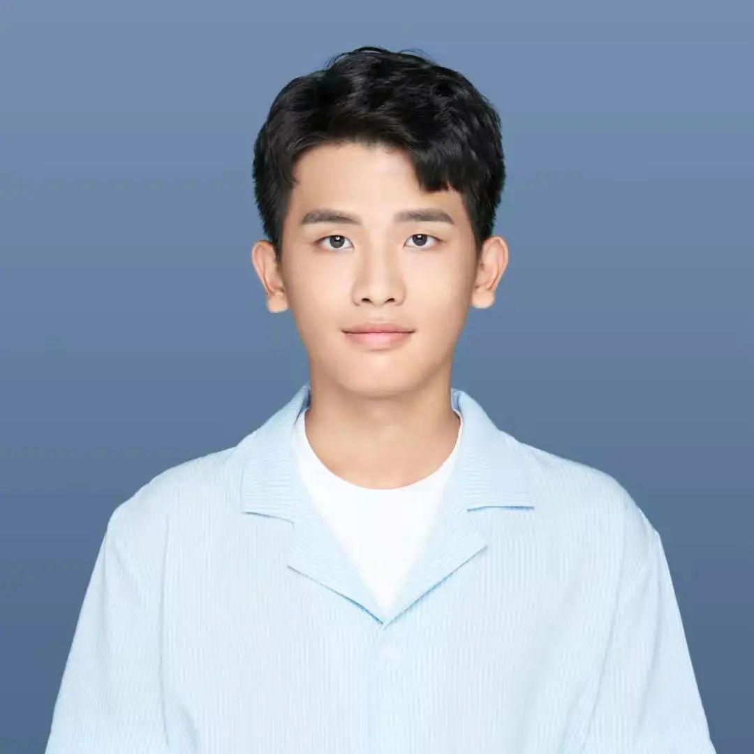 河礼同行四证件照简历上的高光时刻