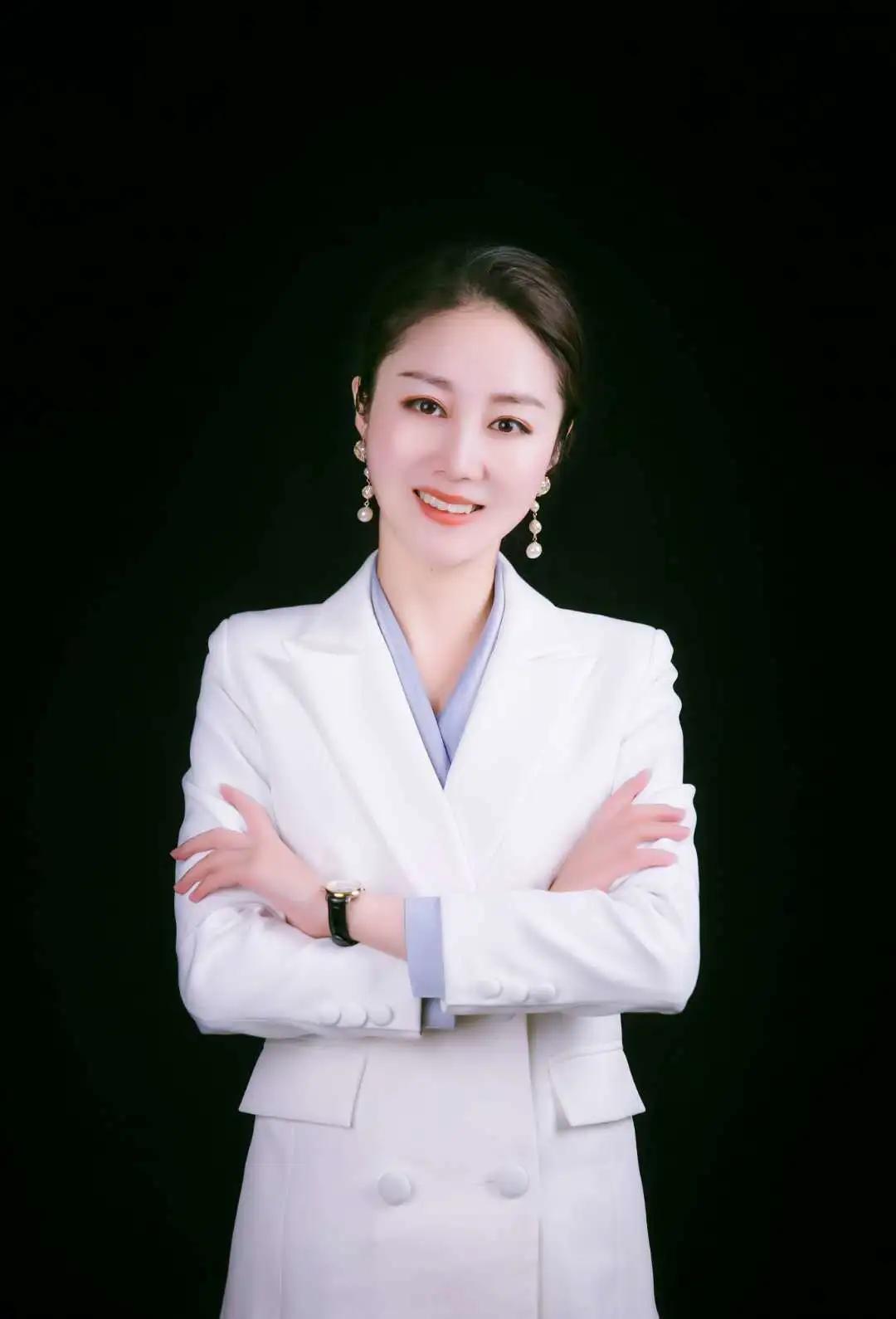 徐叶子总监制:黎自来主 演: 刘莹 饰 李芳徐叶子 饰 王原民肖琴 饰