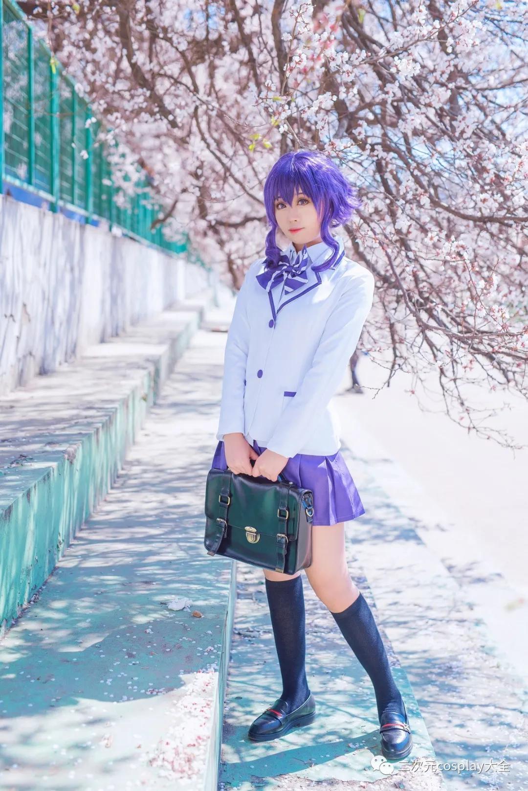 路人女主的养成方法冰堂美智留cos弹奏吉他的小可爱很有魅力的呢