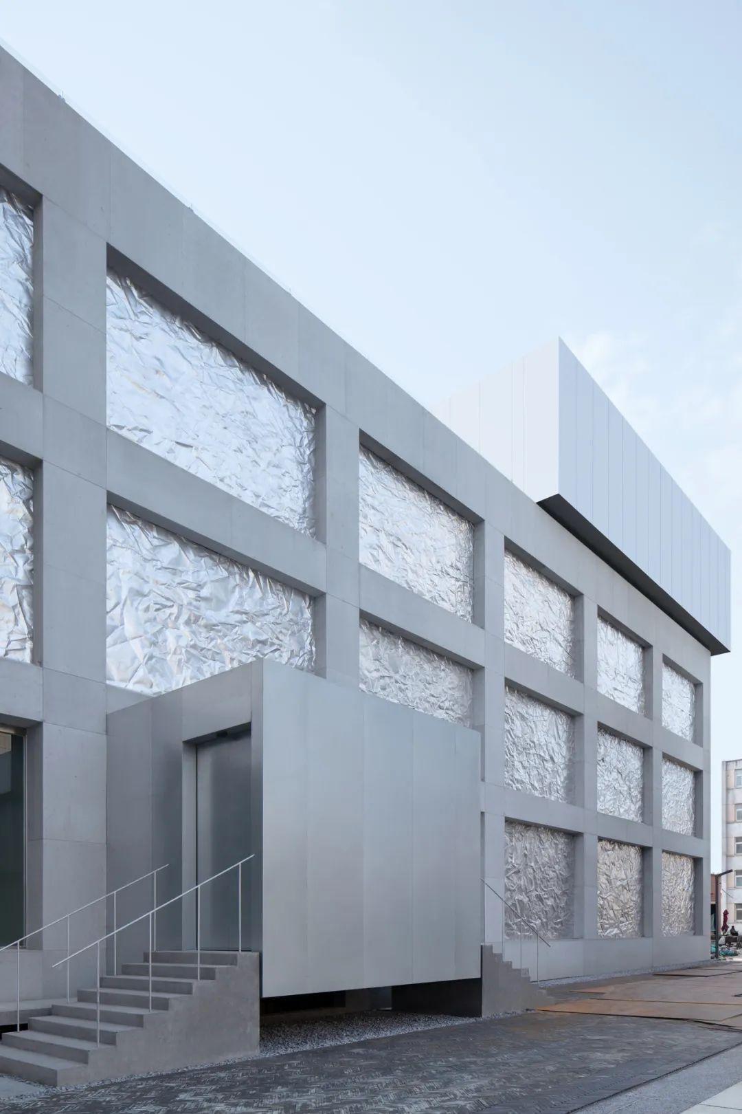 3毫米镀锌钢板打造出褶皱效果建筑表皮