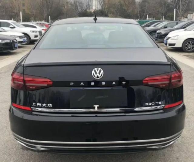 全新2020款大众帕萨特提车安全性提升明显车主比老款贵了