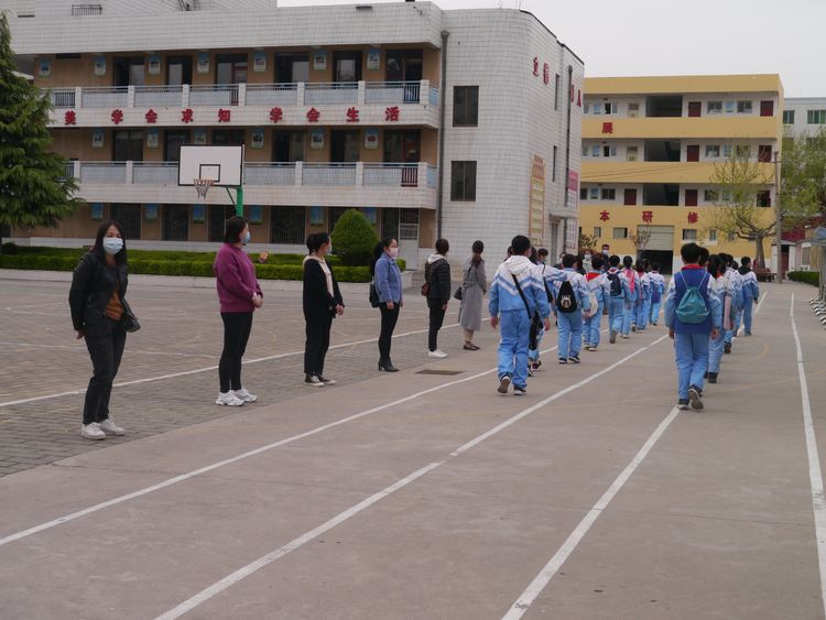 永寿县逸夫小学新型冠状病毒引起的肺炎疫情防控演练活动纪实