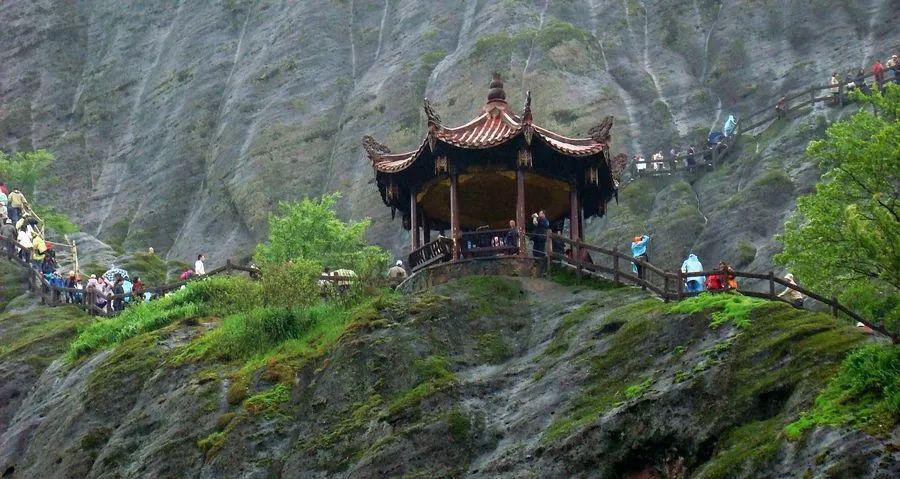 想和你穿山越岭体验洗肺之旅