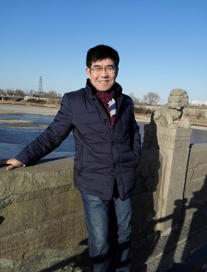 大力,山东莘县人,教师职业,旅居北京.爱好写作,电脑,摄影,旅游.