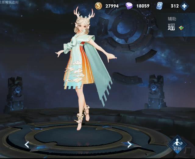 力皮肤的动作后,延续了大乔长腿美女的特色,也算是圆了瑶妹的长腿梦了