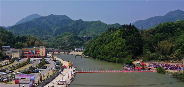 安徽嶽西青雲峽景區今日正式開園!