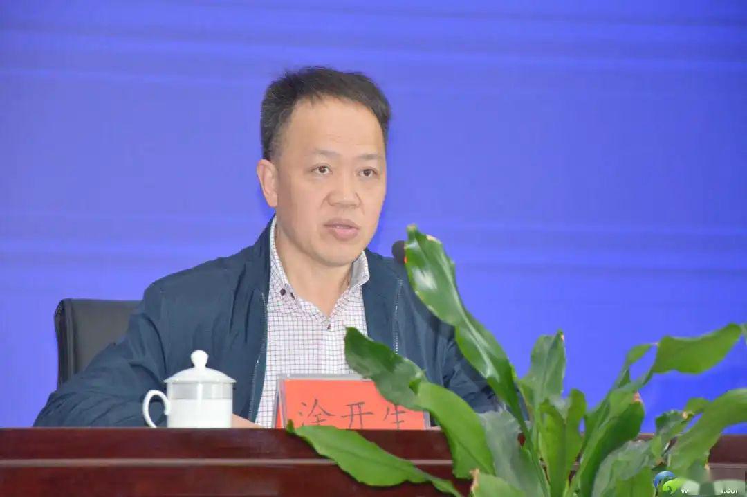 会议上,市委宣传部副部长,文明办主任杨国来发布了海安文明新风"16讲"