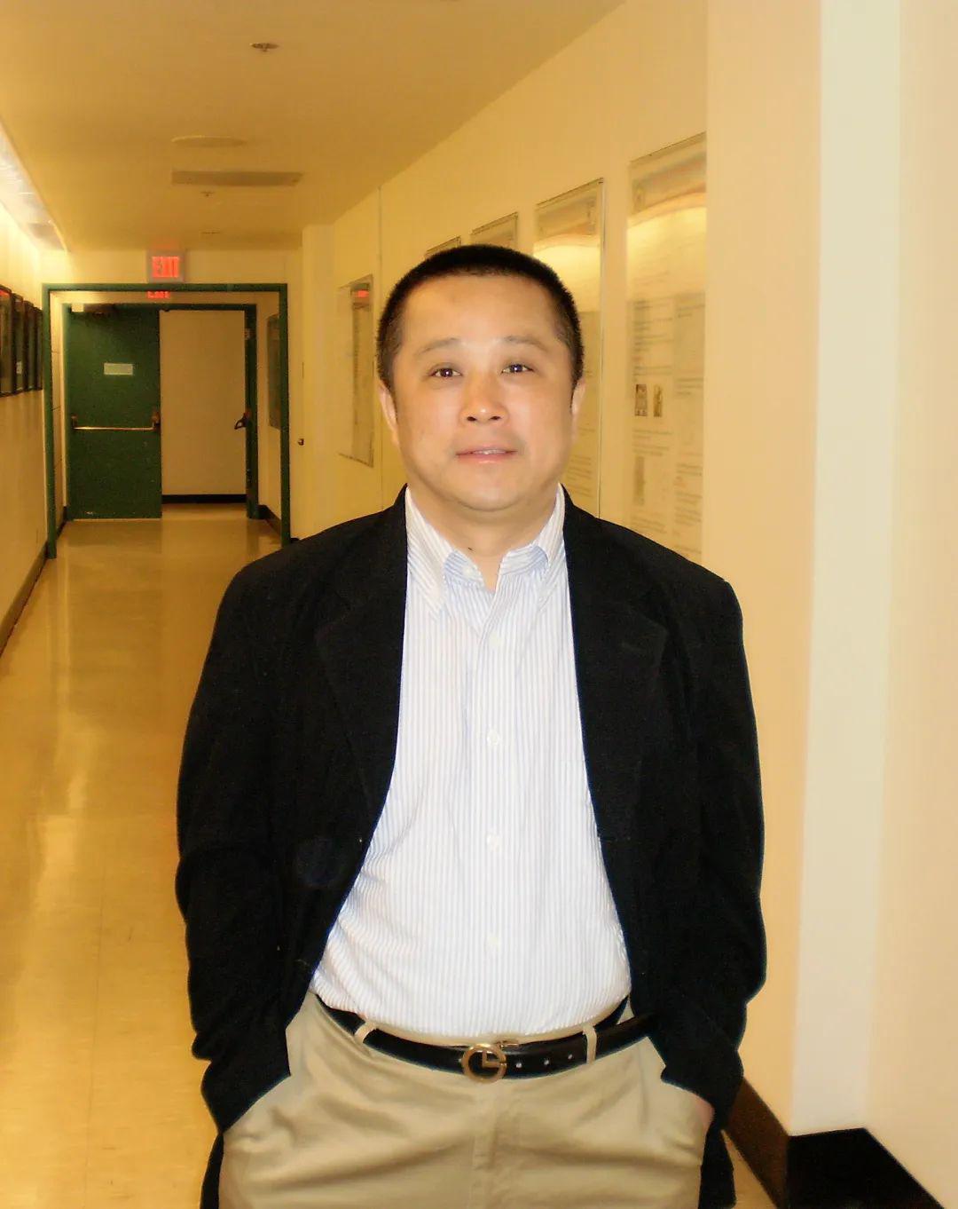 刘海江老师机械与能源工程学院陈启军,1987年毕业于华中科技大学(原