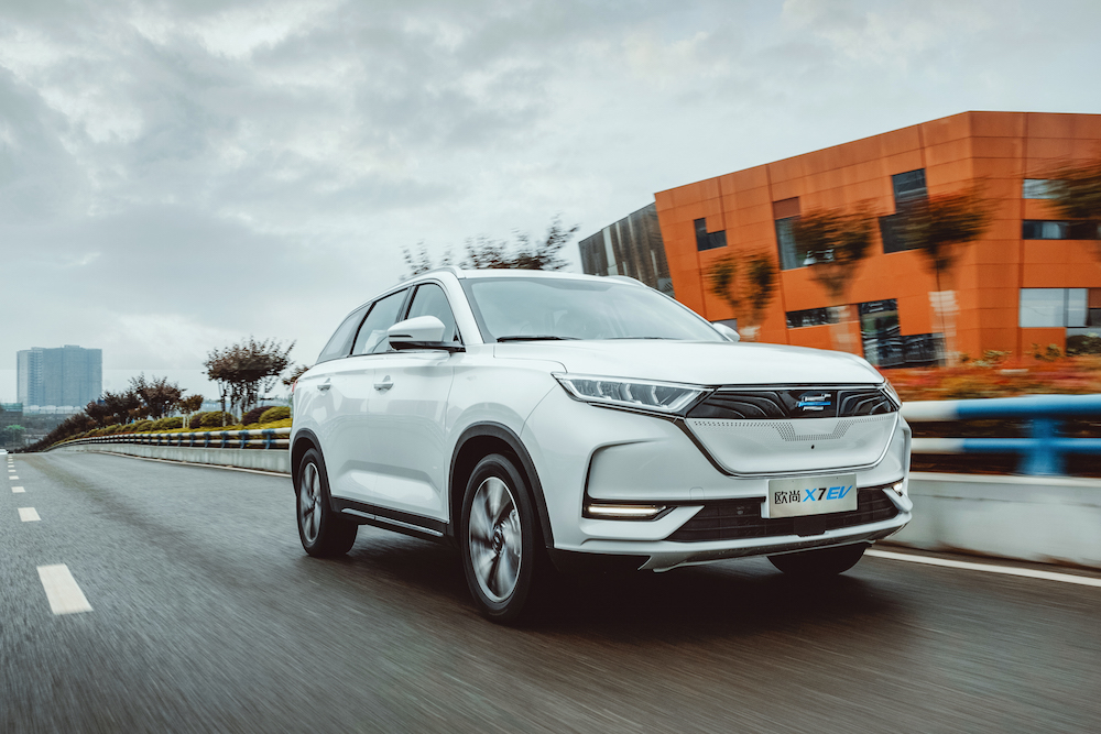 长安欧尚步入电动化首款纯电suvmpv发布