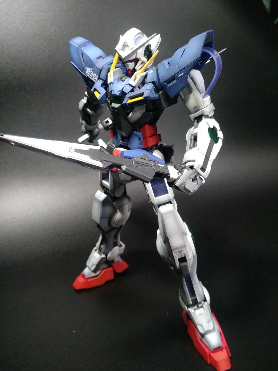 【欣赏】00的这个战损头是不是有67故事呢?_高达模型