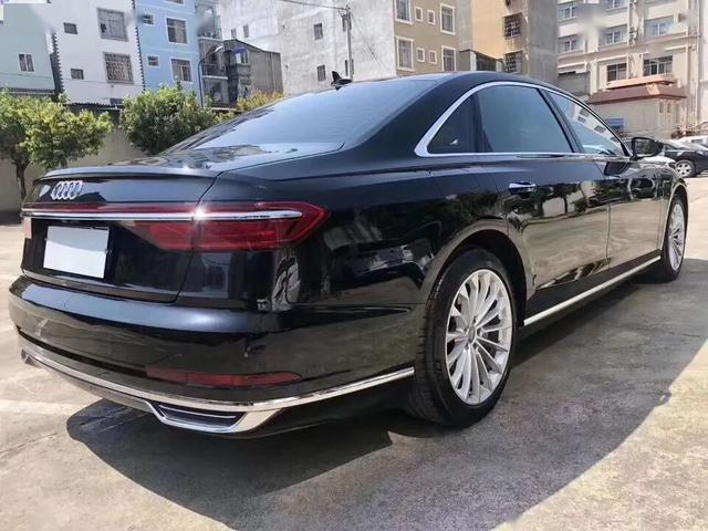 全新顶配奥迪a8提车30t动力四驱内饰豪华不输奔驰s级