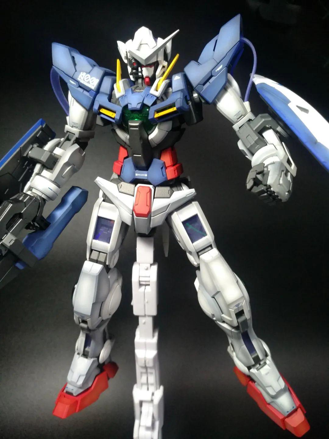 【欣赏】00的这个战损头是不是有67故事呢?_高达模型