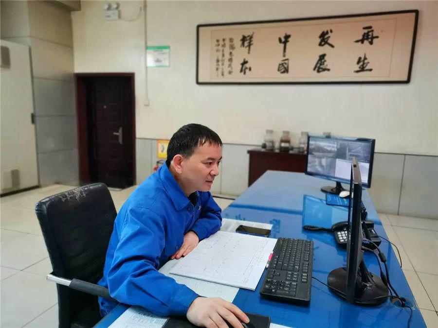 结识王立运,源于他以环保管理员的身份和我并排坐在生产部的办公室