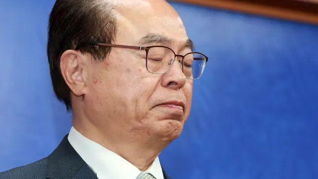 釜山市长性侵职员辞职后首尔市长也出问题了