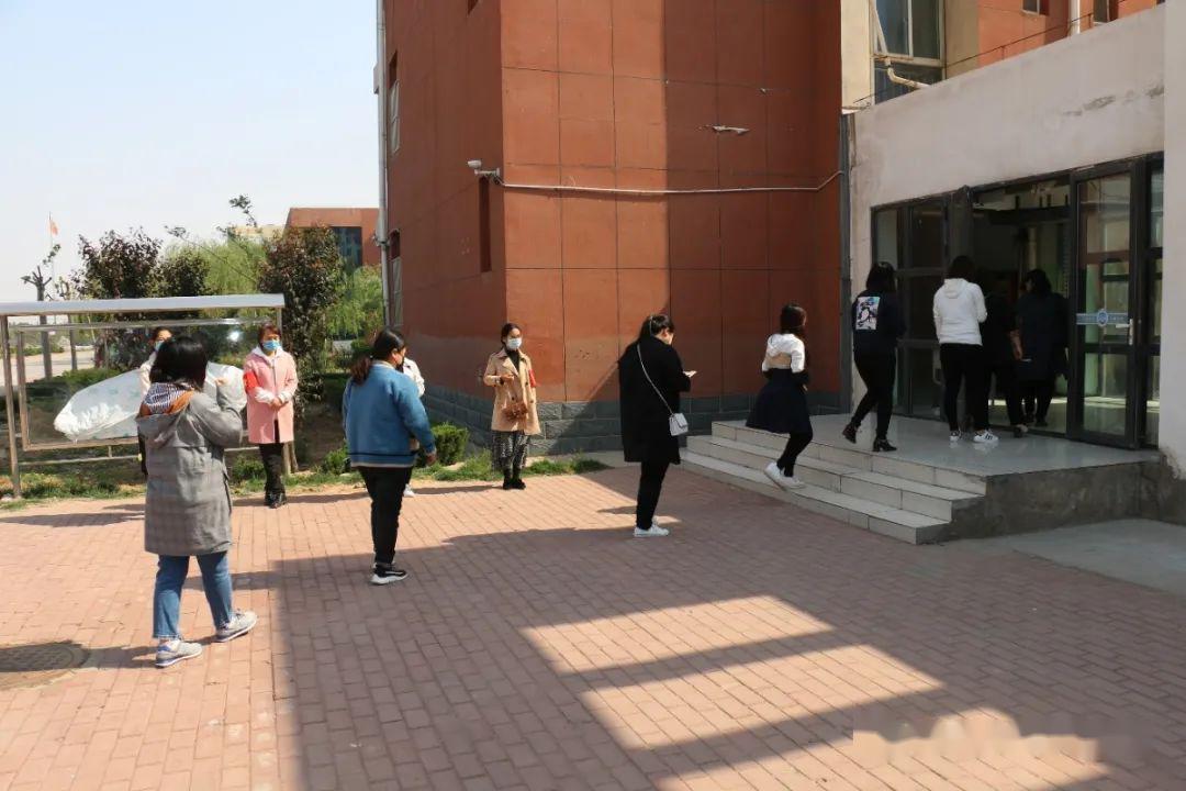 全力以复苏威仲夷学校九年级开学预演