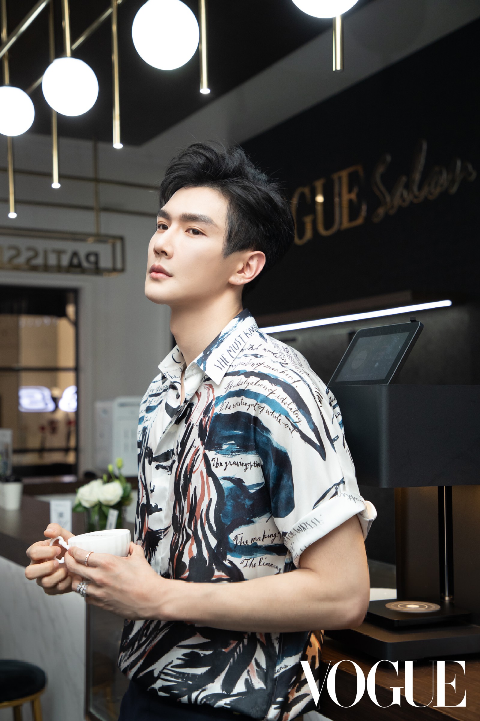 彦希时尚表现力抢眼多部男主作品待播引期待