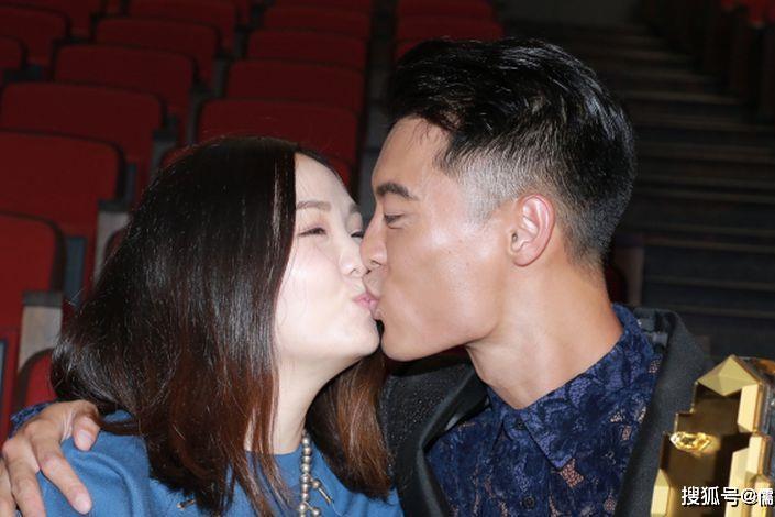 原创                 "翻版古天乐"黎振烨背孕妻与朱智贤车中偷吃