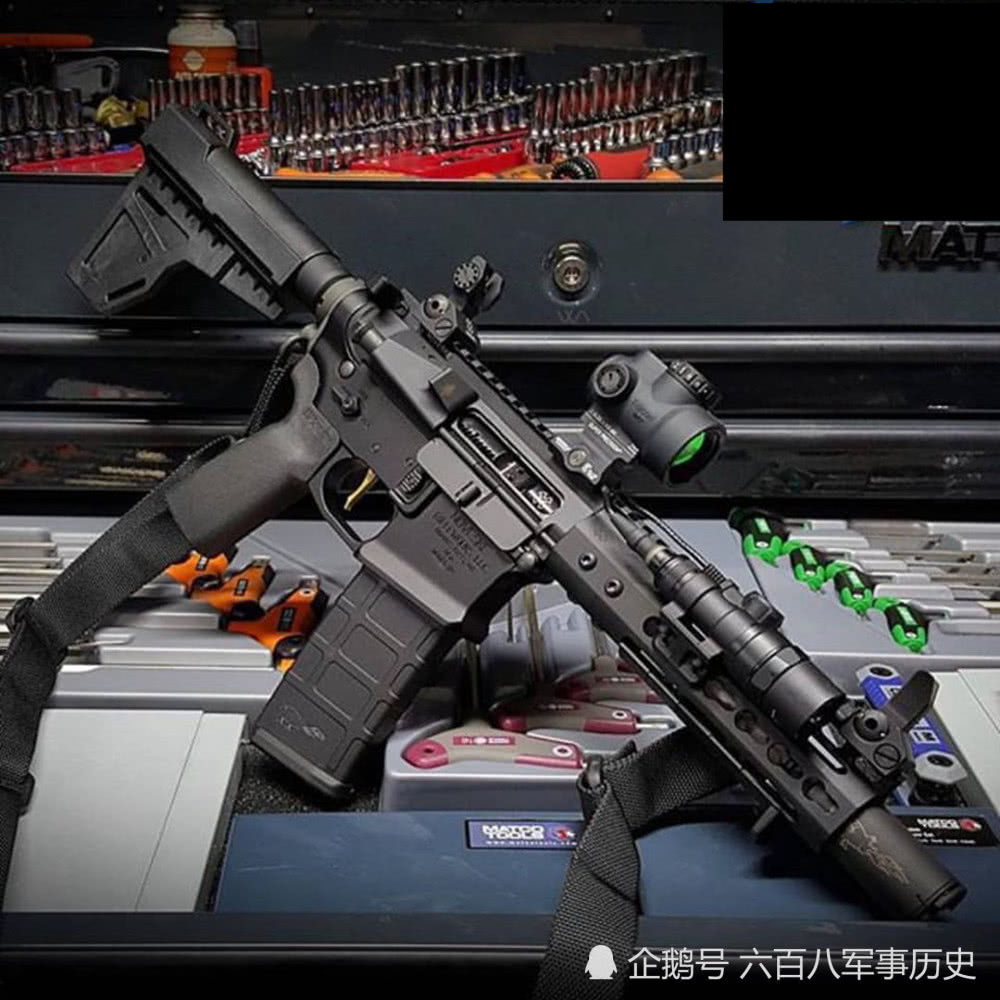 城市巷战利器,短突vs冲锋枪,我更喜欢威力大的短突