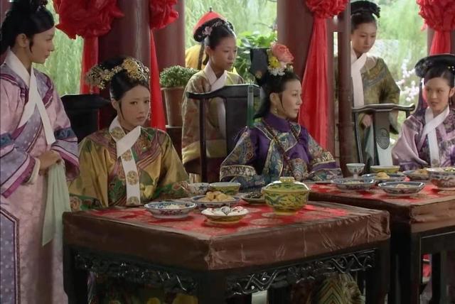 看过《甄嬛传》的,想必对里面的糕点垂涎三尺,开头皇后赏给华妃的牡丹