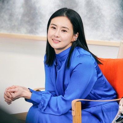 原创崔贞允曝豪门辛酸史出演阁楼男女走红财阀丈夫家族产业超3万亿