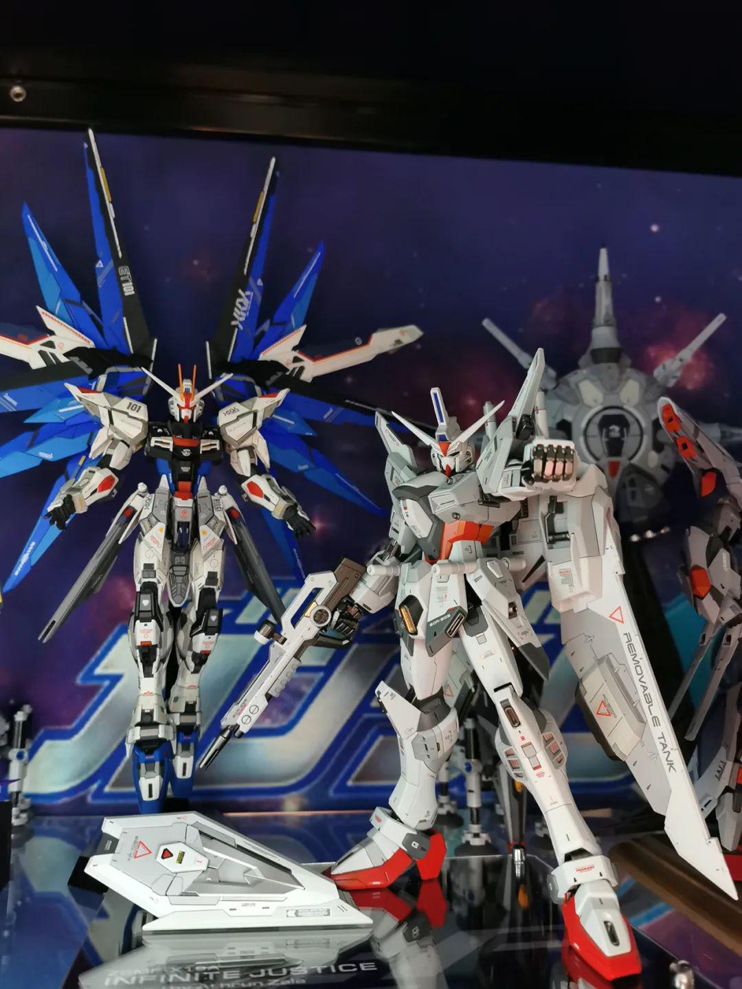 佳作蝉联纯白无限正义