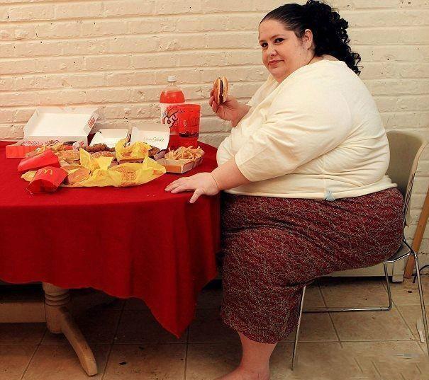 总而言之,美国人肥胖率高和饮食习惯密不可分,他们酷爱高热量,高蛋白