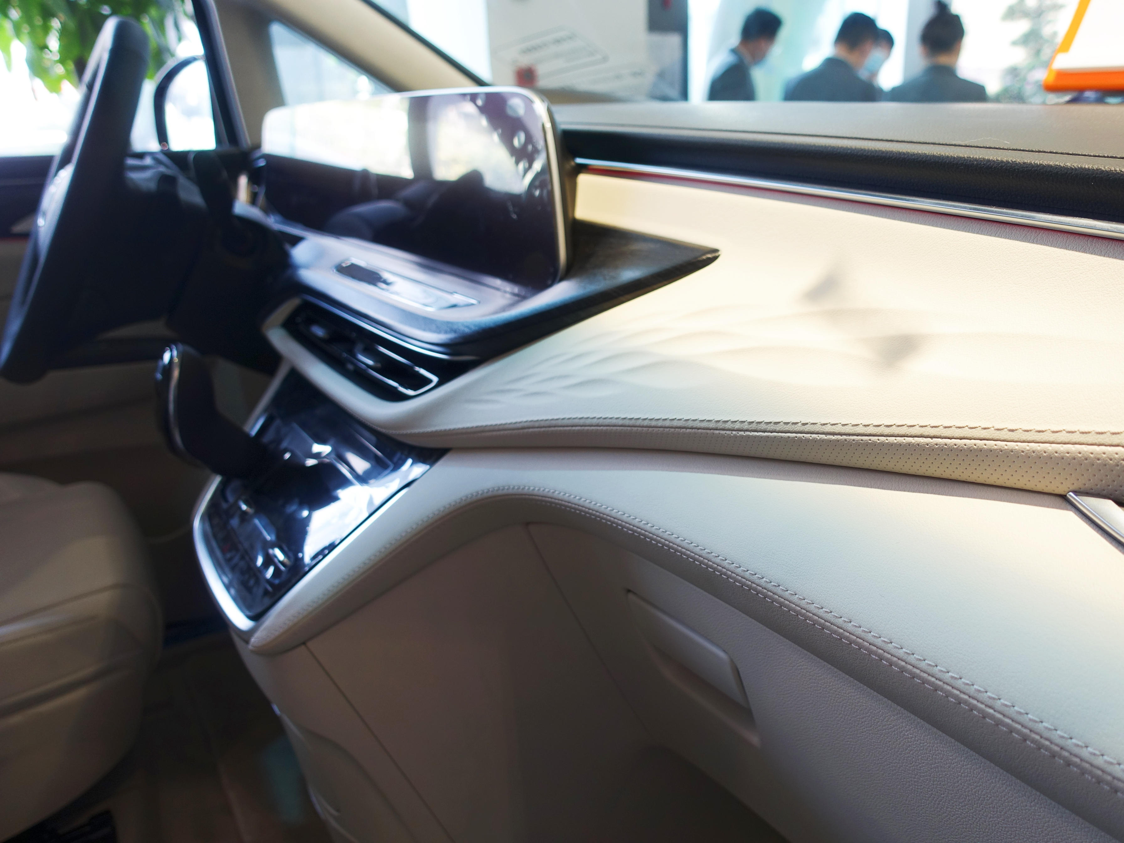 静态体验别克gl8avenir六座皆可瘫就是最直接的豪华