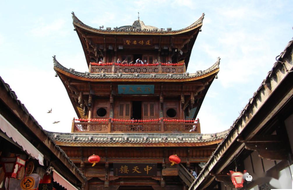 大将张飞已在这里恭候多时,欢迎援鄂医护人员凯旋,欢迎你们来阆中补过