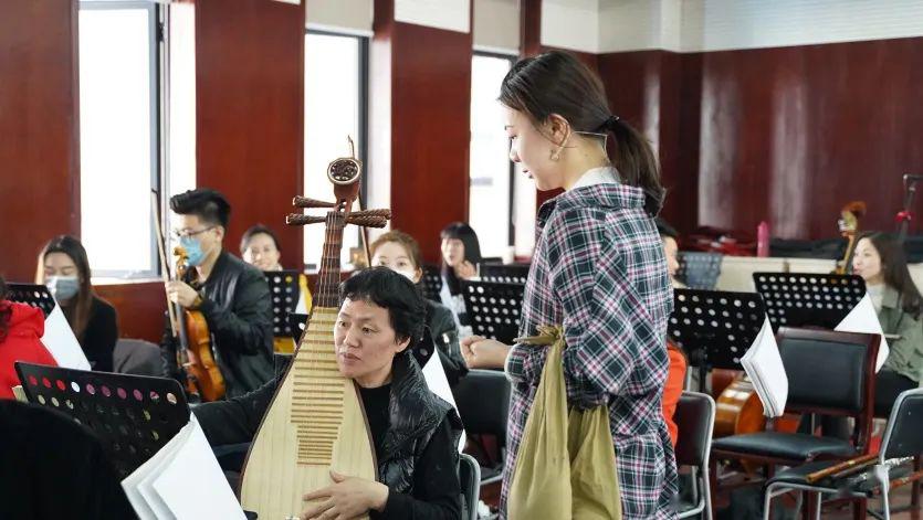 浙越始终怀揣敬畏之心,此次复排充分调动本单位的主创力量,选派袁派传