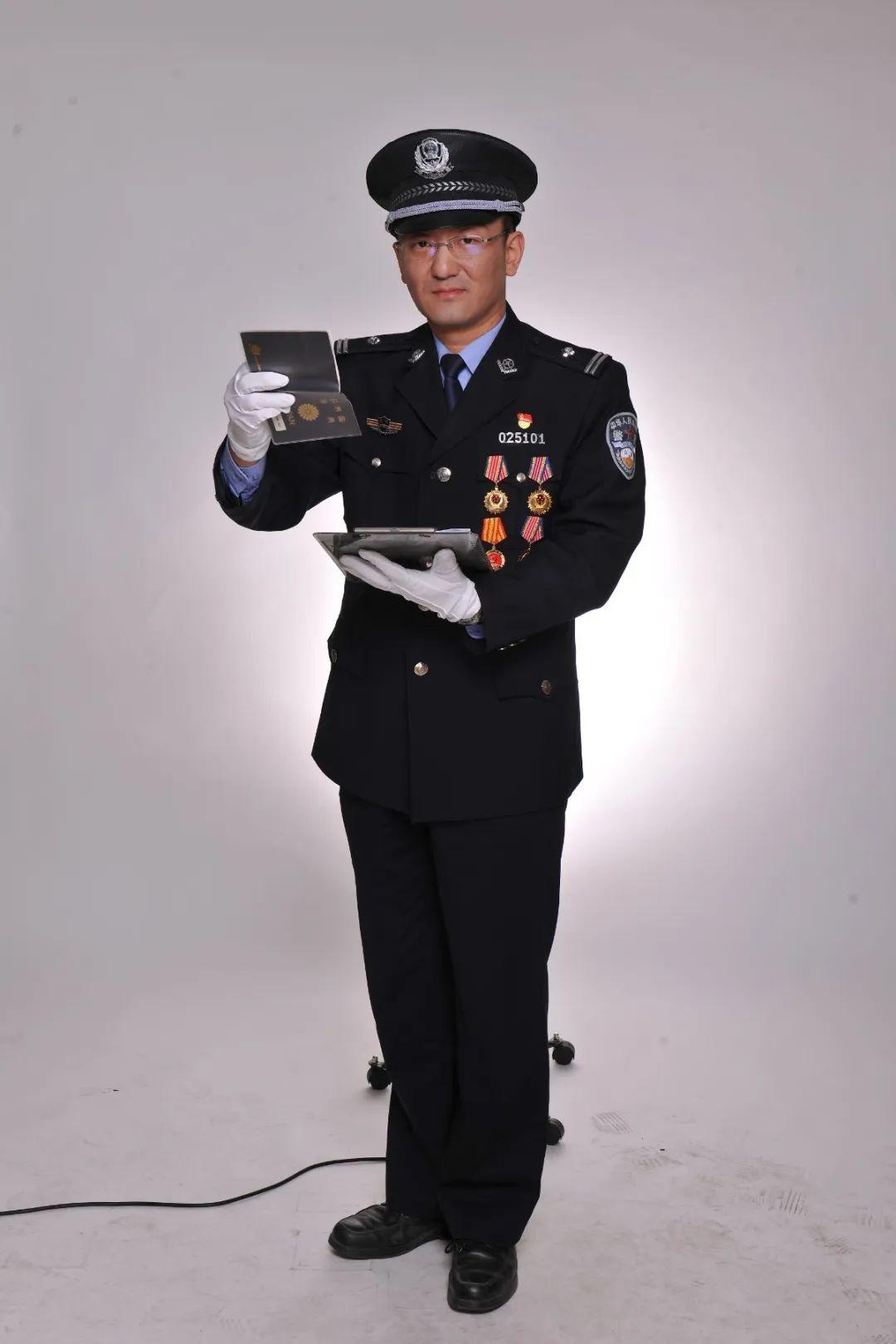 2573期红墙卫士宣讲团走进公安大学