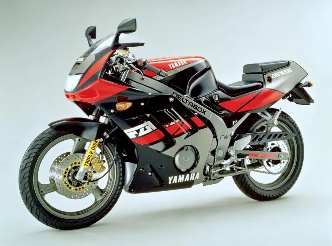 经典车yamaha三十年前的v型两缸fz150fz150