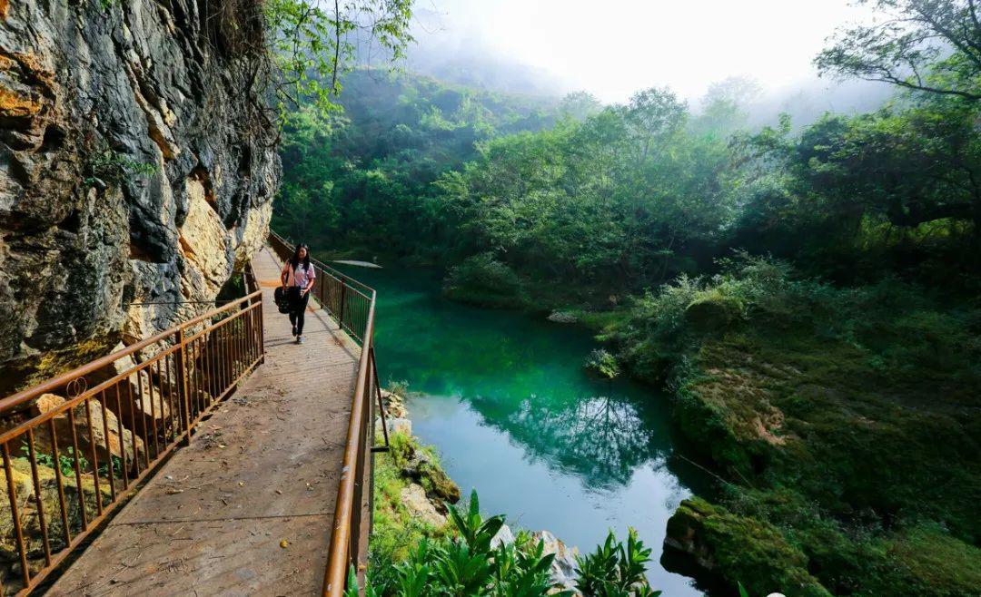 广南侬人谷奇妙的峡谷之旅