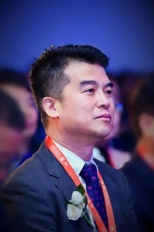 受访人:傅伟中香港联合出版集团 董事长高端对话丨第1站编者按:原版圈