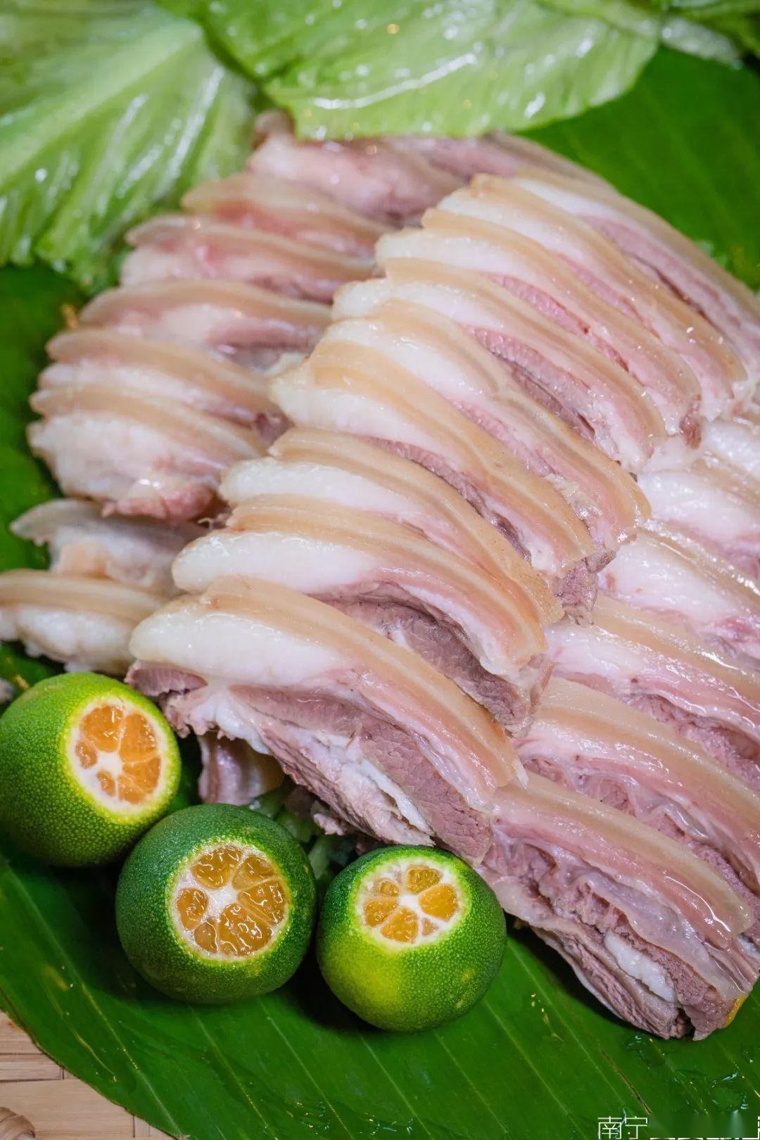 63元/份◆◆山羊开泰(白切)◆◆山羊蹄基本没有肥肉,皮质和肉筋紧紧