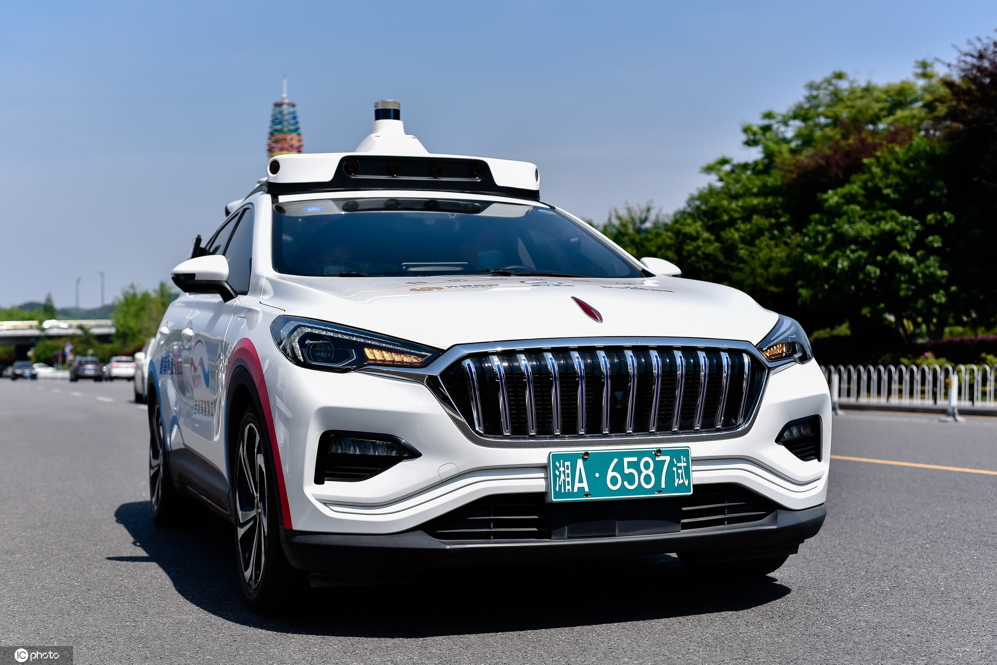 百度在长沙推出无人驾驶出租车服务02市民免费乘车体验