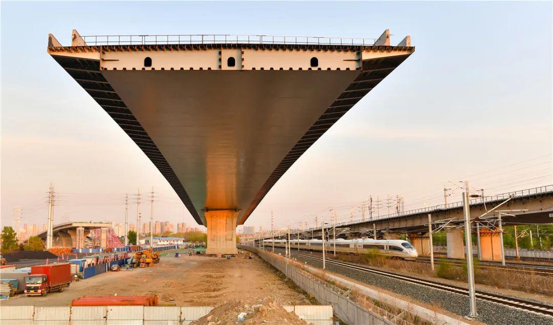 空中转体45度沈阳铁路枢纽这座大桥创造多项纪录
