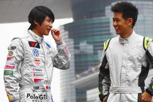 林志颖和韩寒哪个赛车技术更高超懂得人一眼就能看出其中猫腻