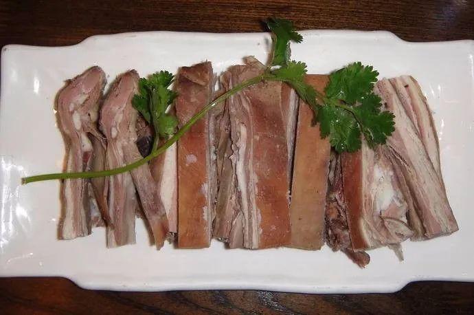 青海羊肉不止适合冬天东昆仑承包您一夏天的烟火气