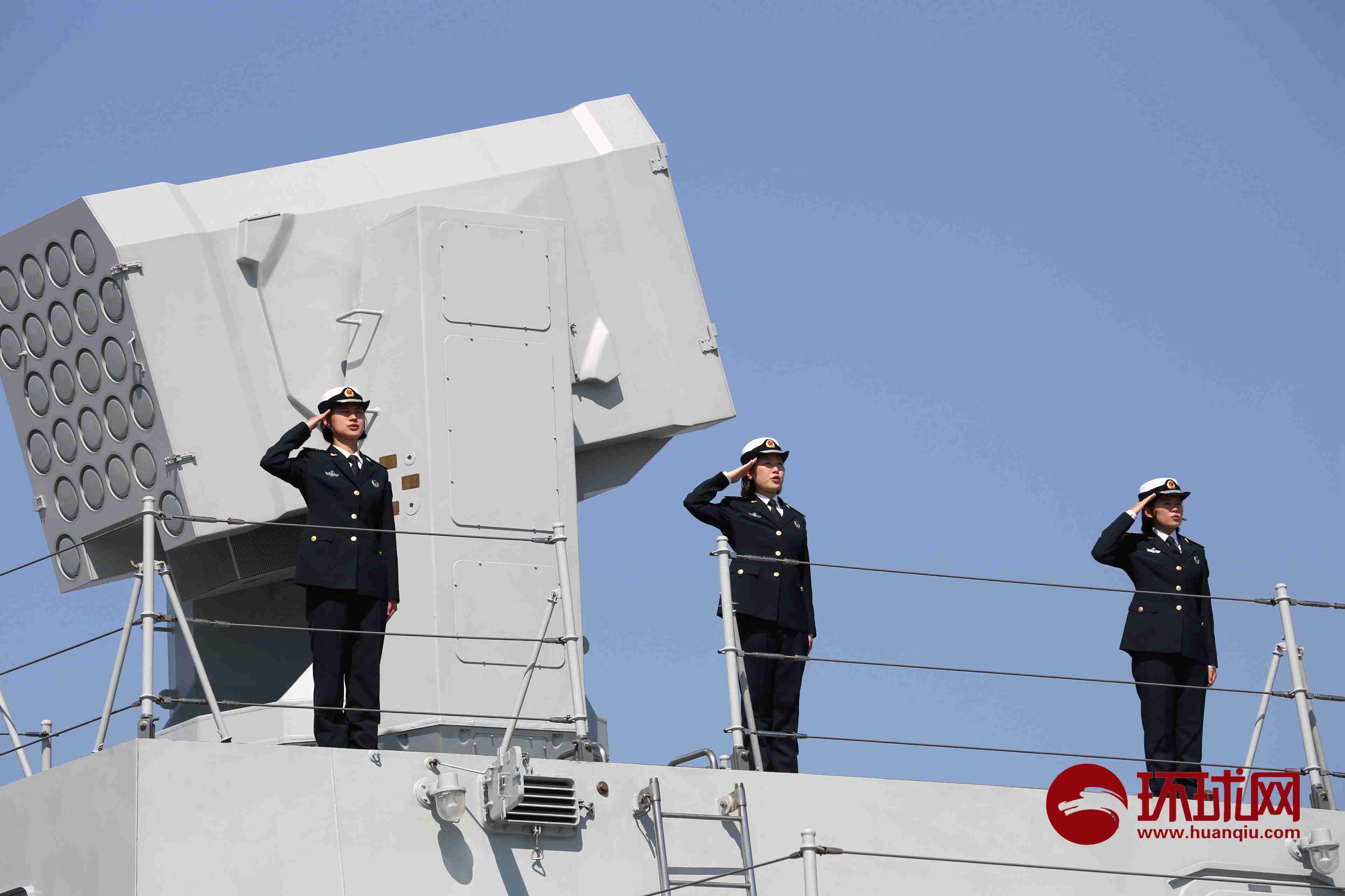 "——今日,海军第35批护航编队从浙江舟山某军港解缆启航