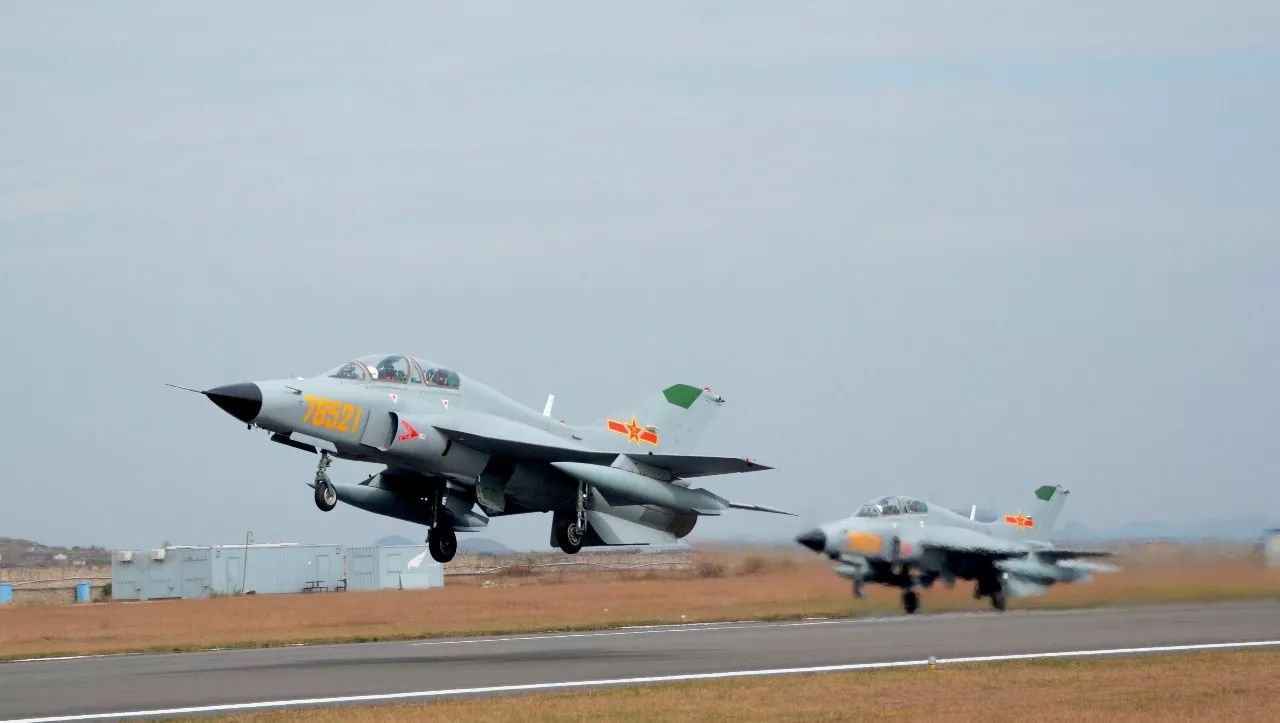 疫情之下再夺军贸订单,小国空军提升战力的王牌_高级教练机