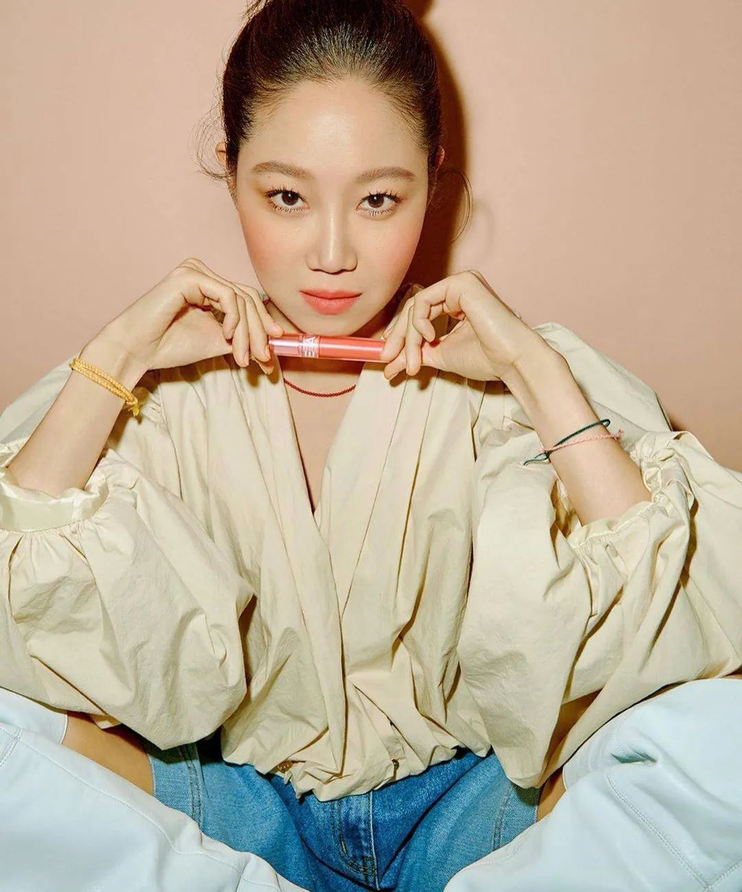 孔孝真最新照片曝光清纯果冻妆容少女感满满这容颜哪像40岁